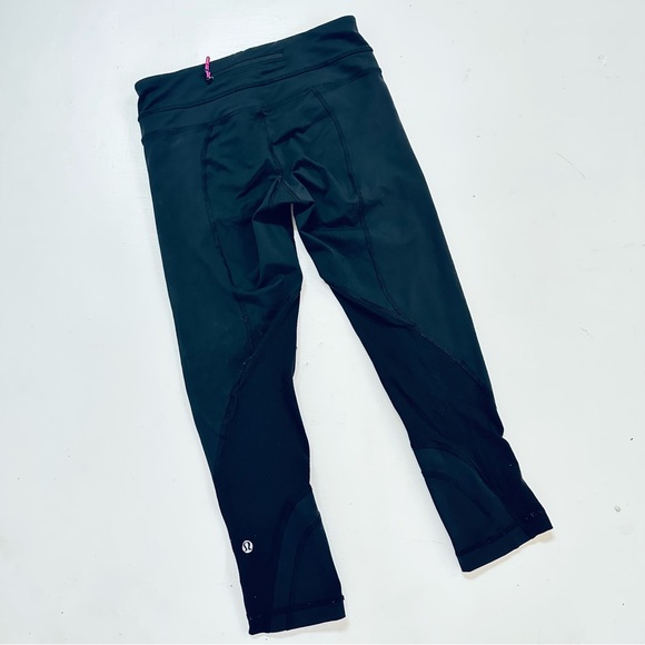 Lululemon Soulcycle capri leggings color black size 4 excellent condition - Picture 6 of 7